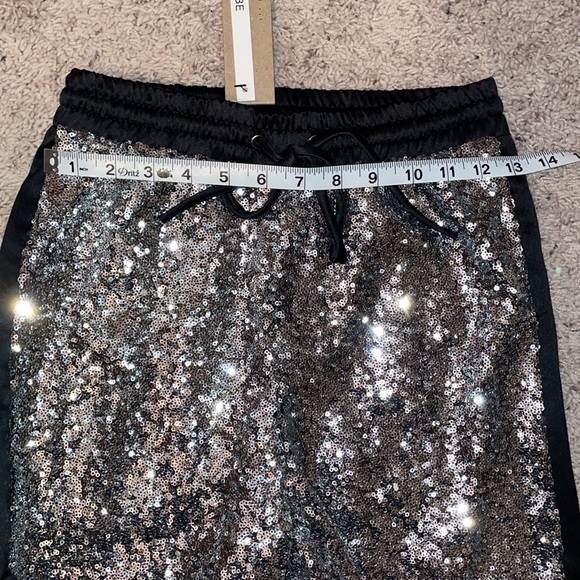 NWT Vici sequin joggers - Picture 6 of 7